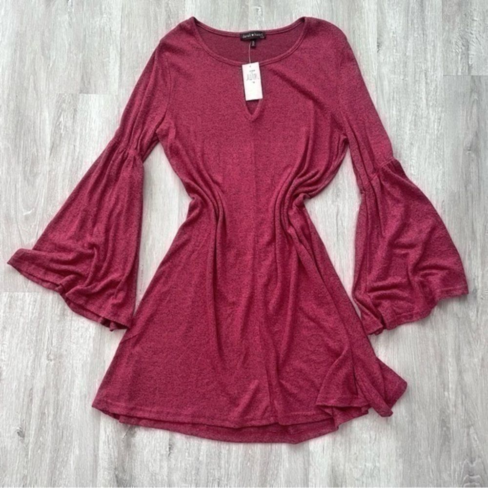 Women's 1X Plus Size NWT Red Fleece Bell Sleeve Boho Sweater Dress New